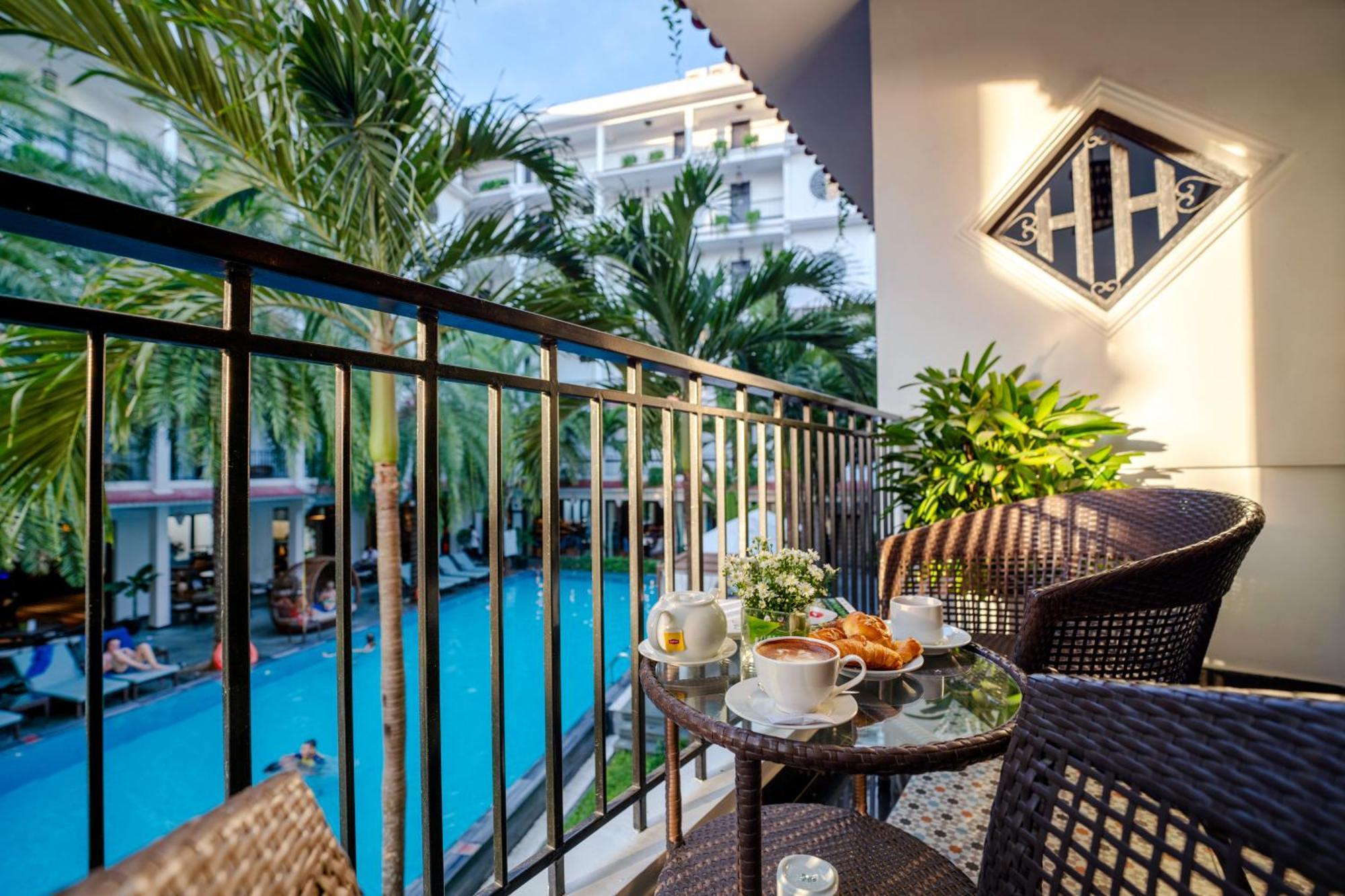 Senior Twin Room Balcony Pool View,1617843648:JPEG