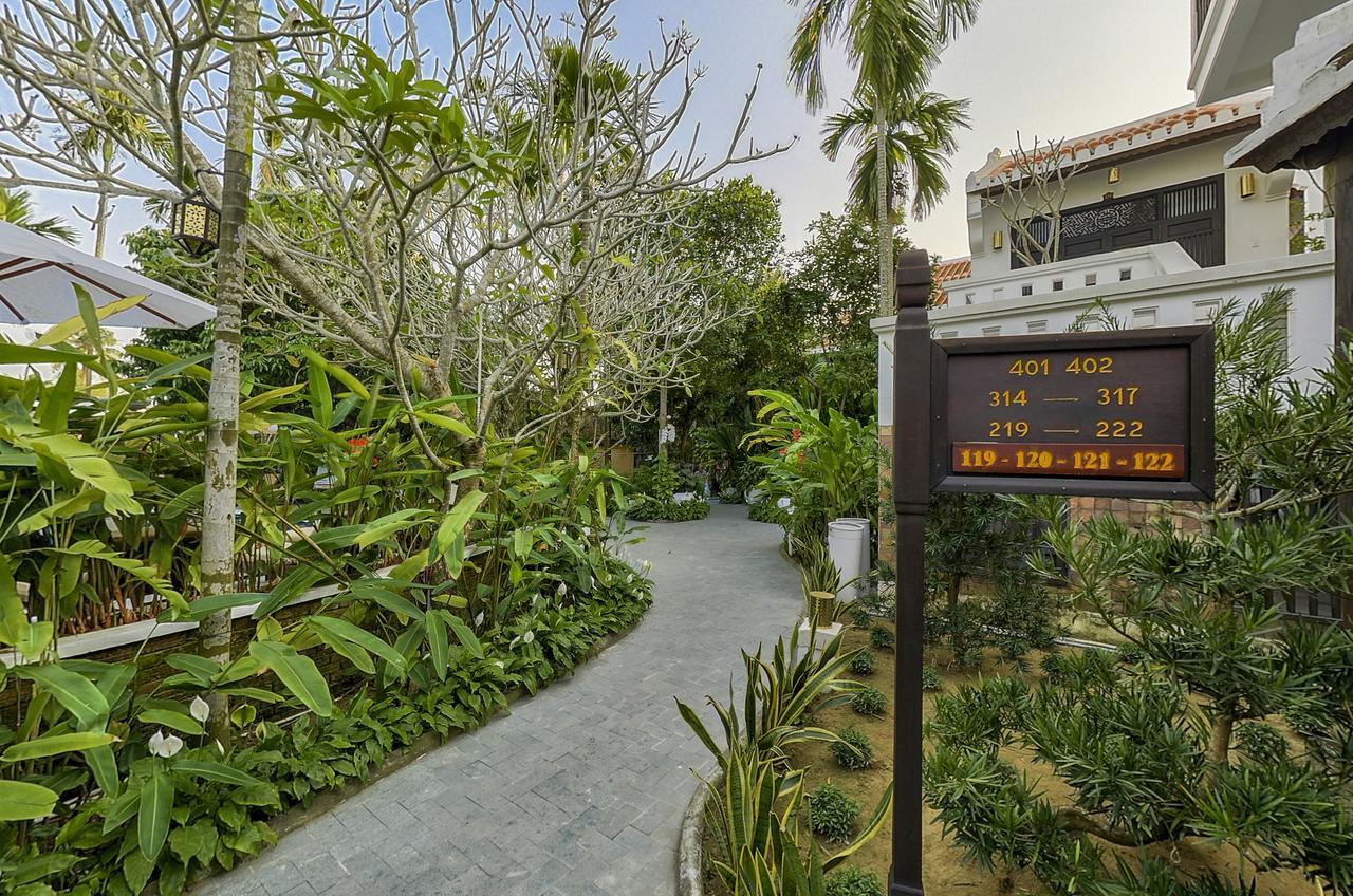 Double or Twin Room Garden View